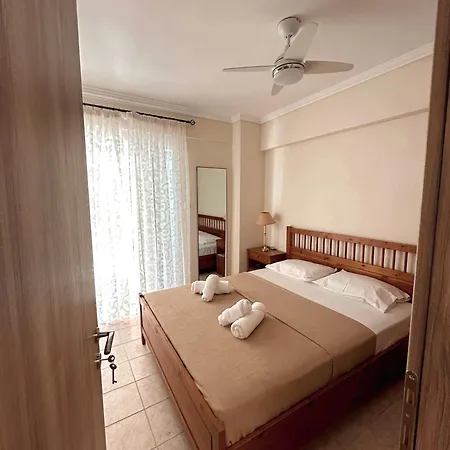 Diara Apartment Nea Iraklia Exterior photo
